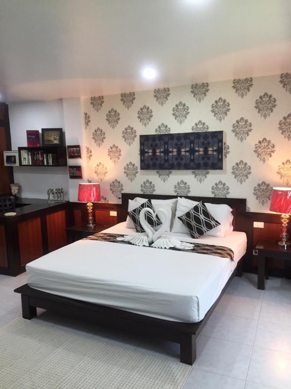 Fong Kaew And Baan Nang Fa Guesthouse Patong Exterior foto